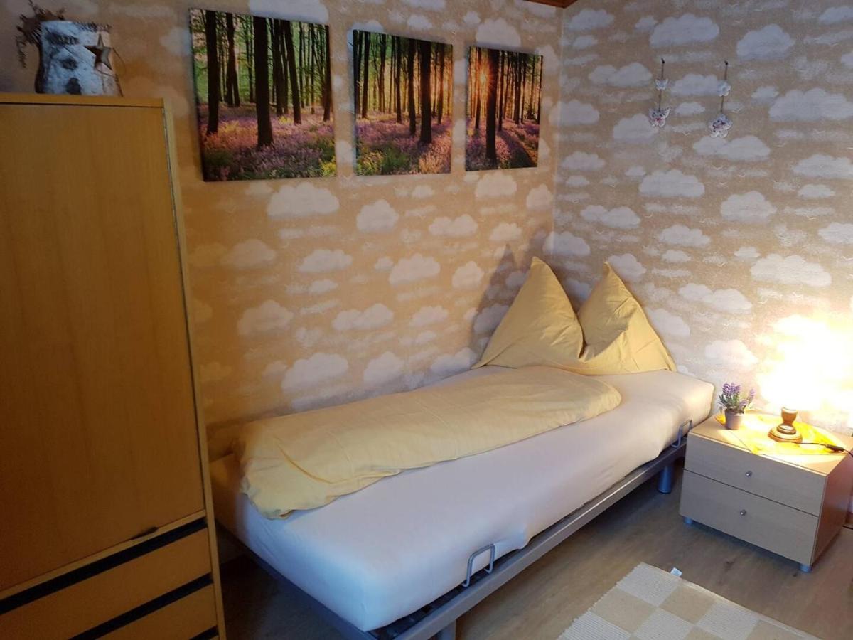 Diese Einfache Unterkunft- Bergheimat Ist Nur Fuer Backpacker- Rucksacktouristen Und Radfahrer - Huettenfeeling Im Backpackerhoues- Ganz Einfach - Ganz Unkompliziert - Ganz Relaxd Villa Linthal ภายนอก รูปภาพ