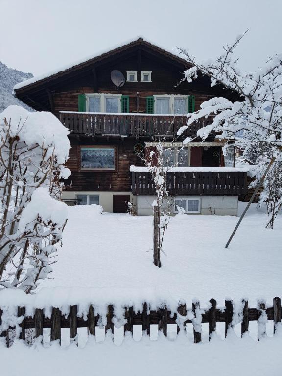 Diese Einfache Unterkunft- Bergheimat Ist Nur Fuer Backpacker- Rucksacktouristen Und Radfahrer - Huettenfeeling Im Backpackerhoues- Ganz Einfach - Ganz Unkompliziert - Ganz Relaxd Villa Linthal ภายนอก รูปภาพ